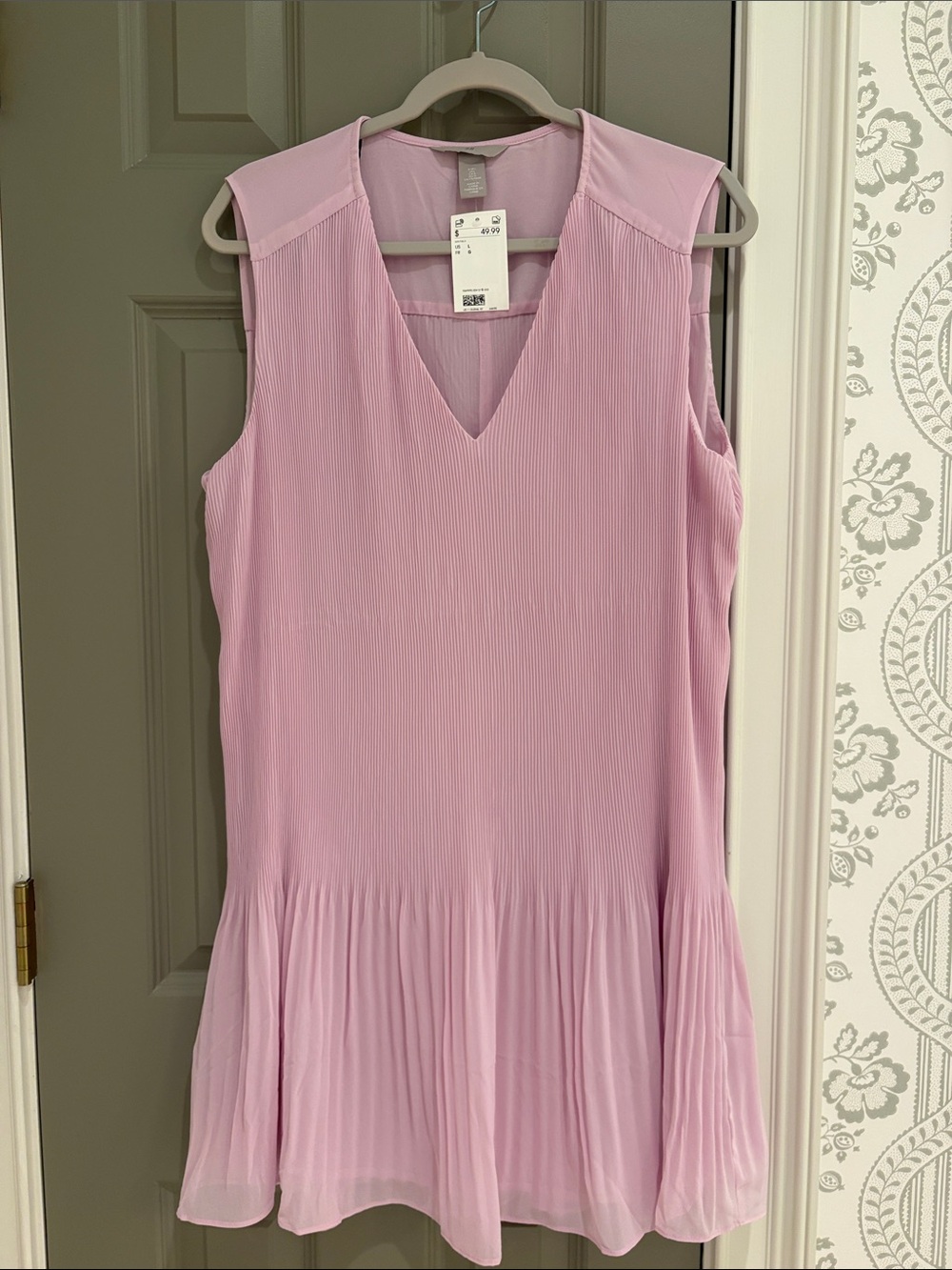 H&M Dusty Pink Sleeveless Pleated Dress